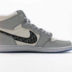 Alternative view of Jordan 1 Retro High Dior