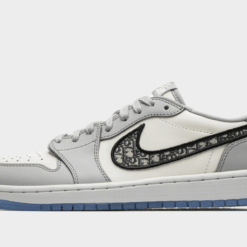 Alternative view of Jordan 1 Retro Low Dior