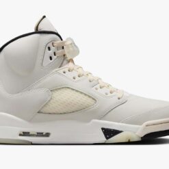 Alternative view of Jordan 5 Retro SE Sail