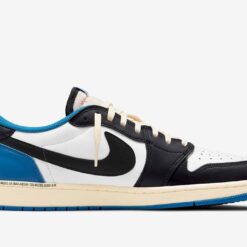 Alternative view of Jordan 1 Low Travis Scott x Fragment