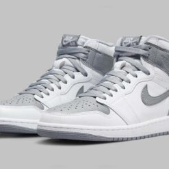 Jordan 1 Retro High OG Stealth