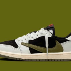 Alternative view of Jordan 1 Retro Low OG SP Travis Scott Olive - W