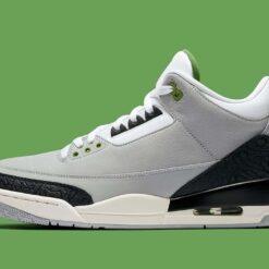 Alternative view of Jordan 3 Retro Chlorophyll