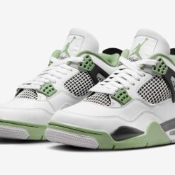 Jordan 4 Retro Seafoam - W