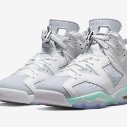 Jordan 6 Retro Mint Foam - W