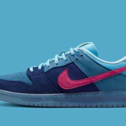 Alternative view of Nike SB Dunk Low Run The Jewels