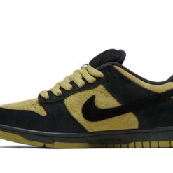 Alternative view of SB Dunk Low Supreme 94 Camper Green